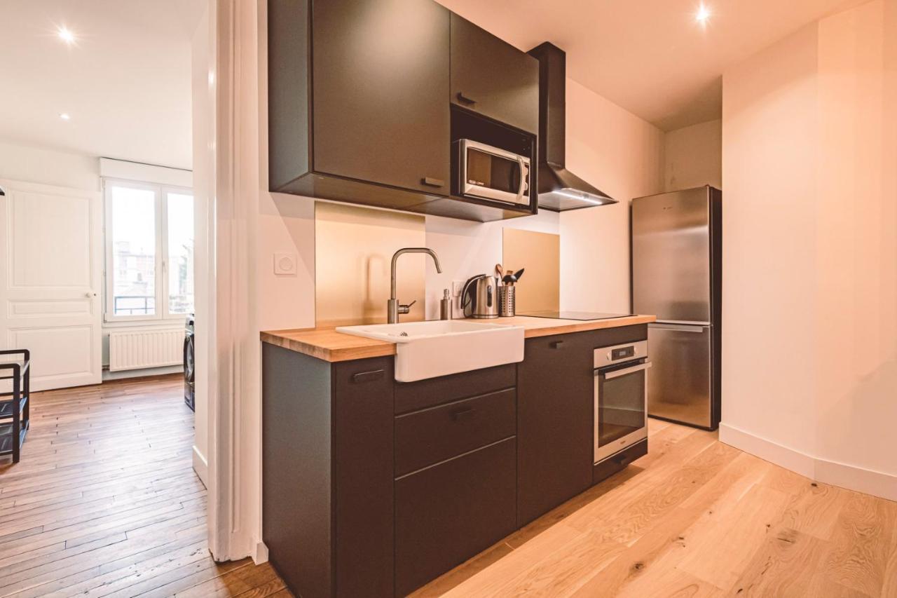 Charme De L'Ancien Pour Cet Appartement Entierement Renove Dans L'Hypercentre De Remeš Exteriér fotografie