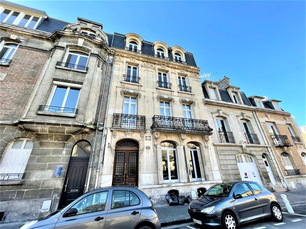 Charme De L'Ancien Pour Cet Appartement Entierement Renove Dans L'Hypercentre De Remeš Exteriér fotografie
