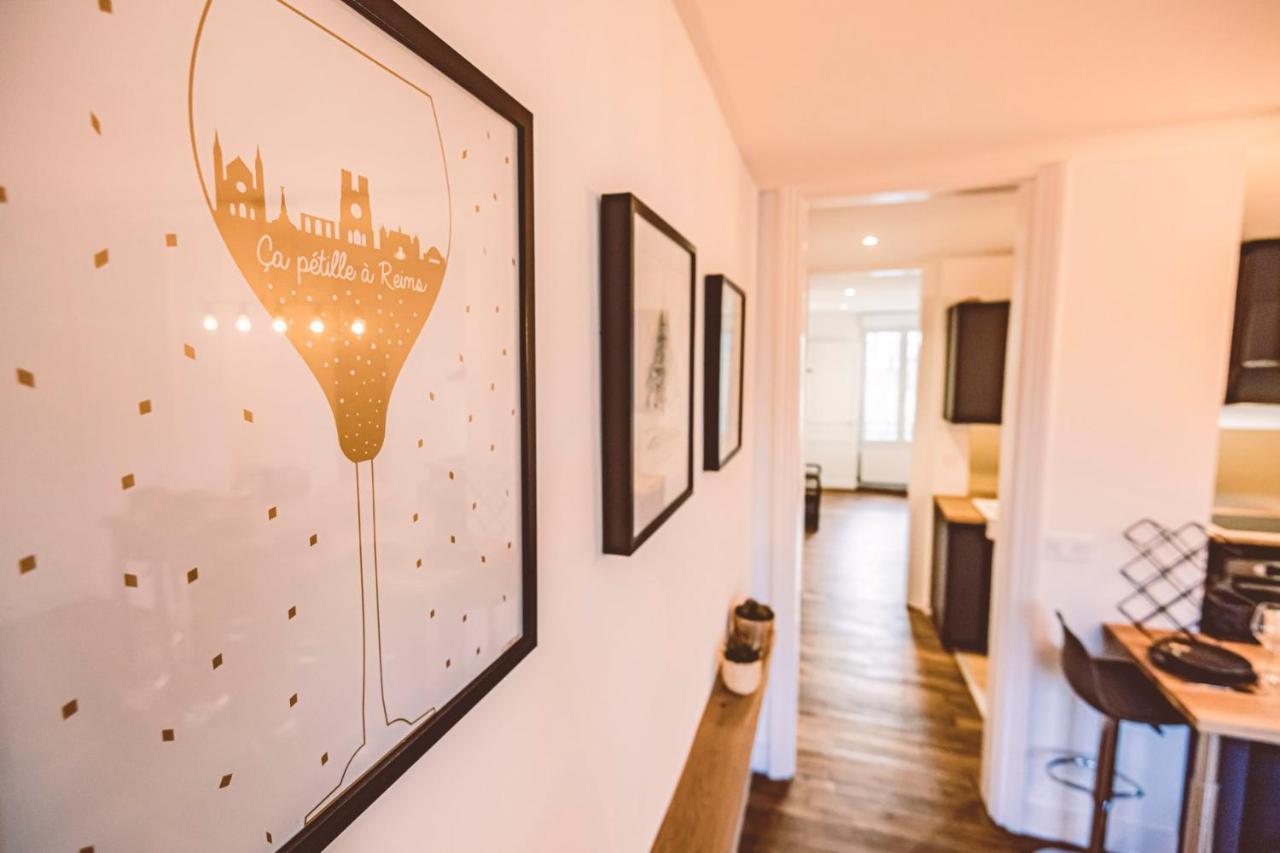 Charme De L'Ancien Pour Cet Appartement Entierement Renove Dans L'Hypercentre De Remeš Exteriér fotografie