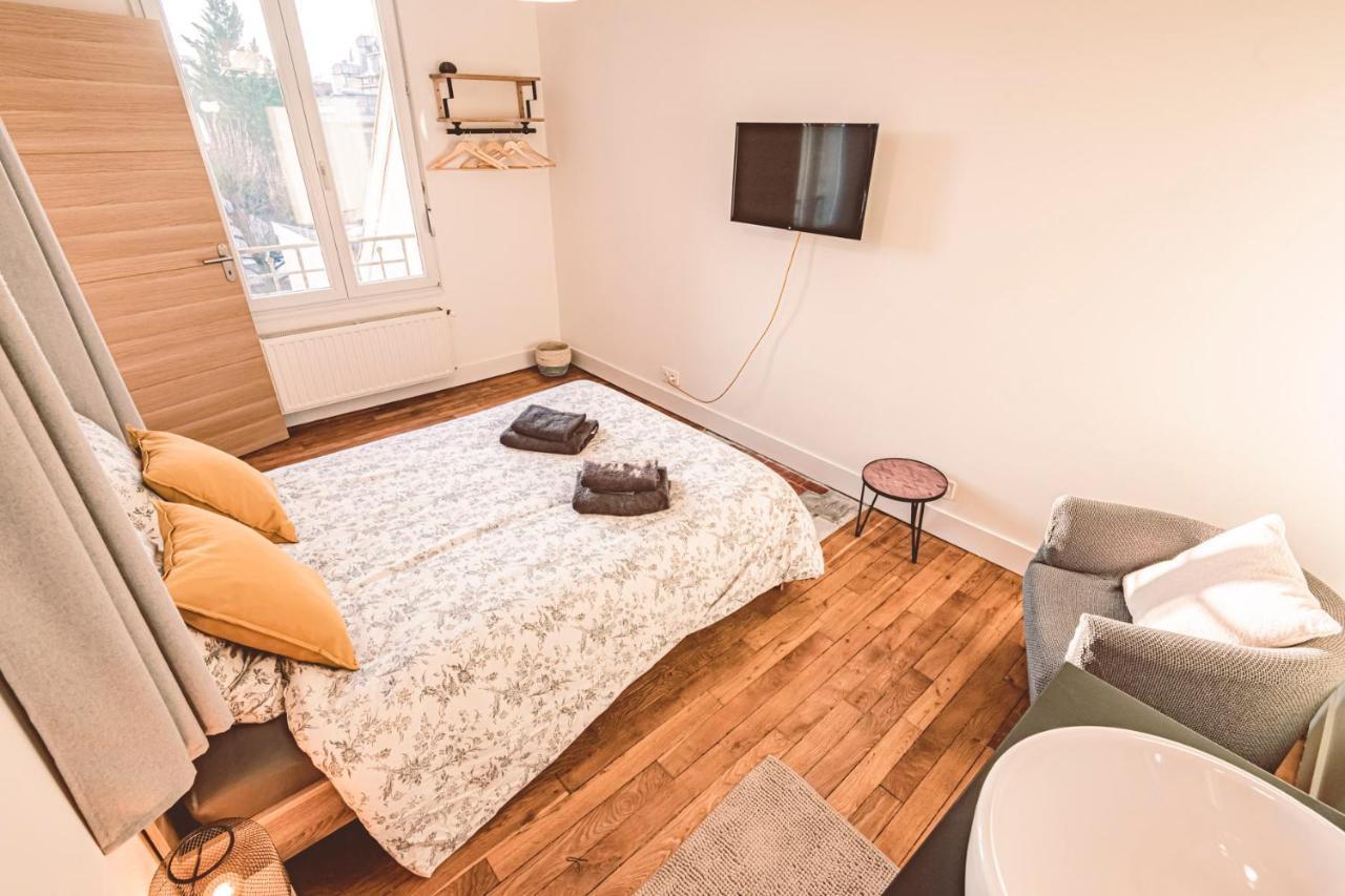 Charme De L'Ancien Pour Cet Appartement Entierement Renove Dans L'Hypercentre De Remeš Exteriér fotografie